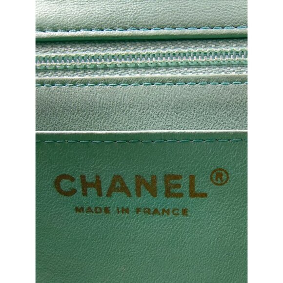 Pre-Owned Chanel Square Classic Chevron Single Flap Lambskin Mini Crossbody Bag - Picture 9 of 10